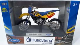 Modelis motociklas WELLAS HUSQVARNA CR 125, metalinis, WELLY 1:18