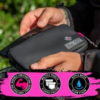 Muc-off Essentials vandeniui atsparus krepšys - tvirtas juodas 900d poliesteris - vandeniui atspari dviračio krepšys - dviračio priedai atsarginių kamerų, padangų montiruočių ar mobiliojo telefono laikymui
