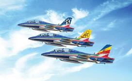 Italeri Aermacchi Mb-339 Pan 60 metų. 1461 1:72 rinkinys iš 3 konstruktorių, statomas modelis, rankdarbiai, hobis, klijavimas, plastikinis rinkinys, detalus, įvairiaspalvis