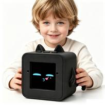Mini robotas su dirbtiniu intelektu, kalbantis lenkiškai, katino ausys, emocijų atpažinimas