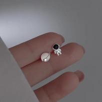 S925 Silver Asymmetric Cute Space Astronaut Planet Opal Stud Earrings For Women Silver Color Lovely Simple Ear Piercing Jewelry gray