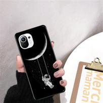 Mėnulio astronautas telefono dėklas Xiaomi 12 Mi 10T 11T 11 Pro 10 10T 11 lite 10pro 11Ultra Poco X3 Pro Poco F3 M3 Xiaomi 12 black