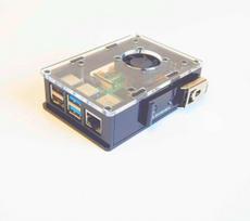 „Raspberry Pi 4B“ korpusas DIN-2 bėgiui, su ventiliatoriumi