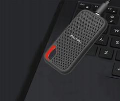 2 TB 2,5" mSATA dulkėms atsparus SSD diskas