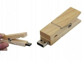 USB atmintinė 16GB, pakabuko formos, popieriaus segtuko dizainas
