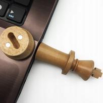 USB atmintinė 8GB, šachmatų figūra – karalius