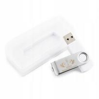USB atmintinė 32GB su dėžute ir graviravimu, tinkama Komunijos nuotraukoms
