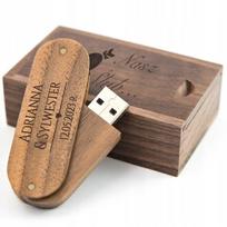 Medinė USB atmintinė 32GB su graviruotu logotipu, dovana krikštynoms, vestuvėms, komunijai, abiturientui