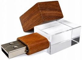 USB atmintinė 32GB, USB 3.0, su LED, medžio ir stiklo korpusas, dovana krikštynoms ar komunijai