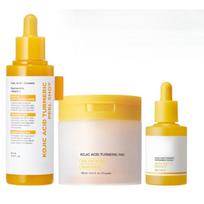 Kojic rūgšties ir ciberžolės veido ir kūno odos priežiūros trio rinkinys: diskeliai, šveičiamasis serumas ir niacinamido serumas 3pc yellow