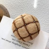 Pretzel French Bread Hair Clip Creative Pineapple Bun Brooch Cartoon Raisin Toast Pin  Streetwear Style E-Clip beige
