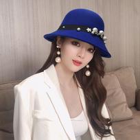 2024 M. Rudens/Žiemos Moteriškas Korėjietiško Stiliaus Vilnos Veltinio Fedora Skrybėlė su Vintage Perlo Detale - Universali Madinga Kibiro Formos Skrybėlė Adjustable beige