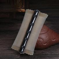 1 vnt. bambukinis utėlių šukos, dvipusės, super tankūs dantukai, pašalina pleiskanas, valo galvos odą, masažuoja galvos odą, šukos blusoms šalinti, plaukų formavimo priemonės
