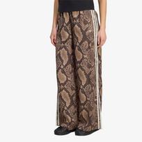 adidas Satin Snake Print Wide Leg Track JOGgers Linen/ Magic Beige - Dydis L (KX1886 Kelnės)