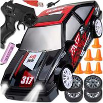 Nuotoliniu būdu valdoma TOYOTA RC 4x4 drifto mašinėlė