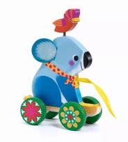 Medinis traukiamas žaislas Djeco koala, spalvotas