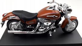 Metalinė motociklo miniatiūra WELLY Kawasaki Vulcan 1500 Mean Streak 2002, 1:18