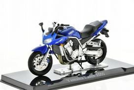 Motociklo modelis YAMAHA FAZER 1000 2010, 1/24, Atlas AHSBK122-4110122
