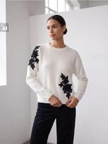 Sinsay - Oversize megztinis su gėlių motyvu - kreminė
