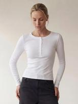 ARMIE Marškinėliai 'The Petra Henley Slim-Fit Top - White' balta