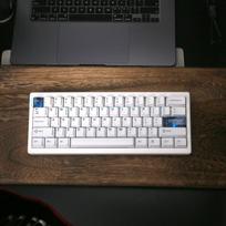QK61 V2 trimodė mechaninė klaviatūra VIA/QMK belaidė „Bluetooth“ tarpinės konstrukcijos mechaninė klaviatūra