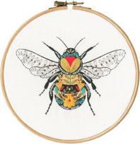 Bothy Threads rinkinys siuvinėjimui su lanku 'pollen Dragonfly' siuvinėtas paveikslėlis su atspaudu