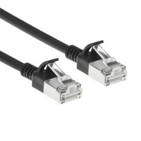 ACT juodas 10 m LSZH S/FTP CAT7 plonas tinklo kabelis su RJ45 jungtimis ir apsauginiais fiksatoriais (DF7910)