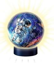 Ravensburger 3d dėlionė 11264 naktinė lemputė-dėlionės kamuolys „astronautai kosmose“ nuo 6 metų Led naktinė lempa su plojimo jungikliu