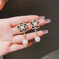 Elegant Sweet Simulation Pearl Black Camellia Flower Stud Earrings for Woman Girls Korean Accessories Student Party Jewelry black