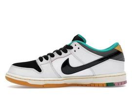 CSEF x Nike Dunk SB Low White Clear Emerald HJ4132-100 Unisex EU 36