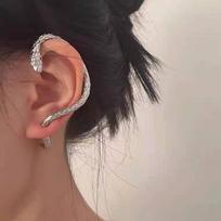 2026 New Punk Ear Clip Skeleton Spike Silver Color Metal Unisex Ins for Women Men Couple Earring Jewelry Gift brown