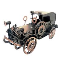Retro stiliaus metalinis automobilio modelis