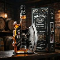 Gene Simmons kirvio formos bosinės gitaros viskio stiklinė butelis Kūrybiškas roko alkoholio dekanteris Craft wine bottle gray