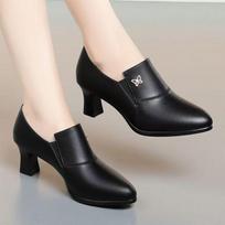 Autumn new pointed shoes children's high heels fashion versatile temperament women's deep mouth shoes not tired feet women's shoes 35