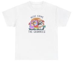 Here Comes The Grannies T Shirt Cute Bluey Meme Humor Fan Gift Tee Unisex T-Shirt XXXL gray