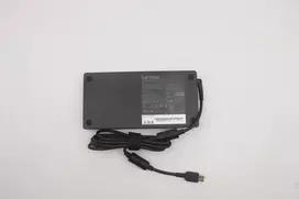 Nešiojamojo kompiuterio maitinimo adapteris Lenovo 300W Slim AC adapter for (ADL300SLC3A)