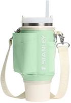 Stanley Pokrowiec izolacyjny na kubek termiczny ze słomką The All-Day Quencher Carry-All 0 89L kolor pistacjowy (1200185007156) | 1200185007156 | 1200185007156