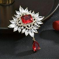 Gold Plated Ruby Red Crystal Brooch Marquise Rhinestone Drop Pin for Wedding Dress Elegant Women Banquet Jewelry Gift white