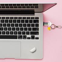 USB laikmena Wondee Molang 2-in-1 raktų pakabukas + usb ir usb c atmintinė juokinga 32gb, molang figūrėlės su papildomu usbc adapteriu dovanos miela ir kawai usb atmintinė gyvūnas