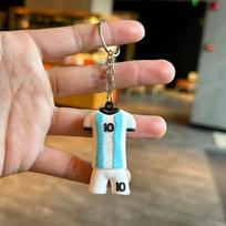 Messi keychain, World Cup soccer ball, jersey‑style plush pendant, car and bag charm, small gift, key ring brown