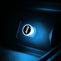 1 vnt. USB automobilio LED lemputė Automobilio interjero atmosferos šviesa Automobilio emblemos stilius Jeep Renegade Wrangler JK JL Grand Cherokee Compass Patriot šviesiai mėlyna spalva