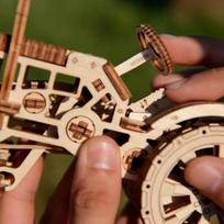 Wooden.city 3d dėlionė, medinis modelio rinkinys konstravimui - Traktorius, mechaninis, Diy žaislas - Pjautas lazeriu, dovana, hobis - Žaidimai suaugusiems ir paaugliams, stalo žaidimai suaugusiems