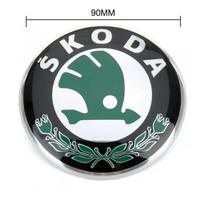 Skoda 1 vnt. Priekinio variklio dangčio emblema 90mm + Galinio ženkliuko 80mm Lipdukas Skoda Octavia Rapid Kodiaq Karoq Fabia Kamiq Superb Derivative