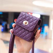 Skirta Samsung Galaxy Z Flip 8 7 6 5 4 3 5G dėklas prabangus matinis odinis crossbody dirželis mini krepšys atsparus smūgiams galinis dangtelis priedai Galaxy Z Flip 7
