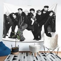 VIKAMA Stray Kids Juoda ir Balta Grupės Nuotrauka Gobelenas K-Pop Trend Stiliaus Sienos Kabinamas Gerbėjų Miegamojo & Bendrabučio Dekoras 100X70CM gray