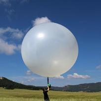 Didelis Balionas Milžiniškas 200G 8 pėdų Profesionali Orų tyrimams Meteorologiniams tyrimams balta