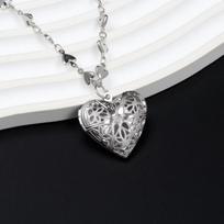 Vintage Gothic Heart Locket Necklace Women Hollow Out Carved Pendant Photo Box for Personalized Gift Keepsake A886 gray