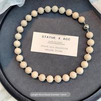 Natūrali balta fosilijų karoliukų grandinėlė moterims Nišinio stiliaus Prabangi madinga Grandinėlė ant raktikaulio Elegantiška dviguba grandinėlė A Fossilized White Stone Necklace white