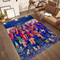 Ispanijos futbolo rinktinės kvadratiniai kilimai yra puikus pasirinkimas svetainėms, miegamiesiems, namų dekoravimui ir kaip dovanos. 100cmx120cm