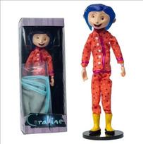 Sandėlyje NAUJAS NECA Coraline su dryžuotais marškiniais / Geltonu lietpalčiu 7 colių ABS/PVC veiksmo figūrėlė Žaislinė lėlė mėlyna